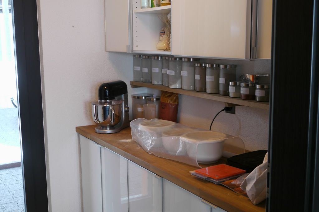 Meine &quot;Mehlstube&quot; <br />noch im Ausbau aber schon fleissig benutzt.