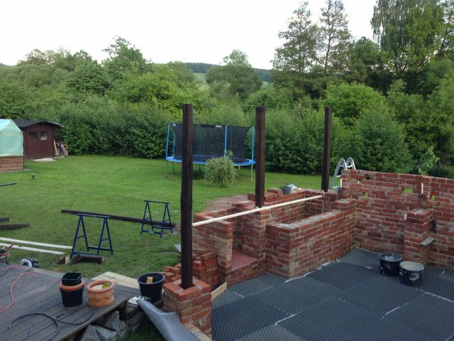 die ersten balken stehen, morgen den rest (war inzw. erl)