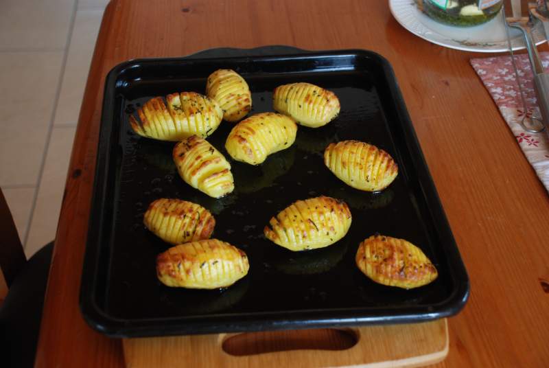 Die fertigen Fächerkartoffeln.