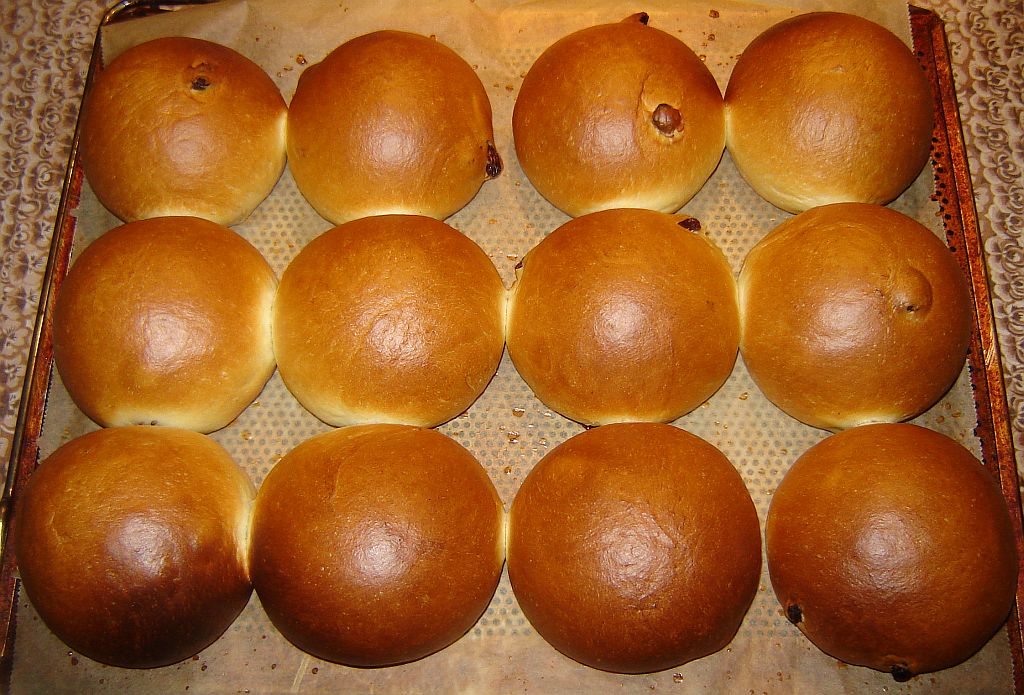 Rosinenbrötchen01.jpg