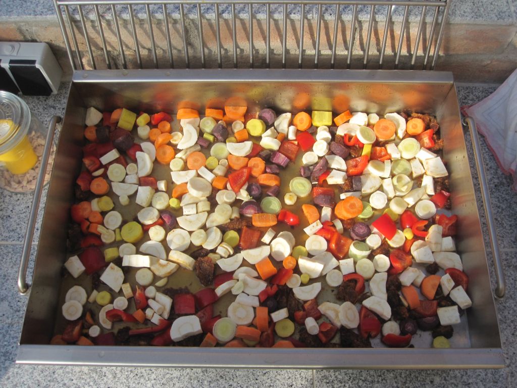 Schweinshaxen Gemüsebett.jpg