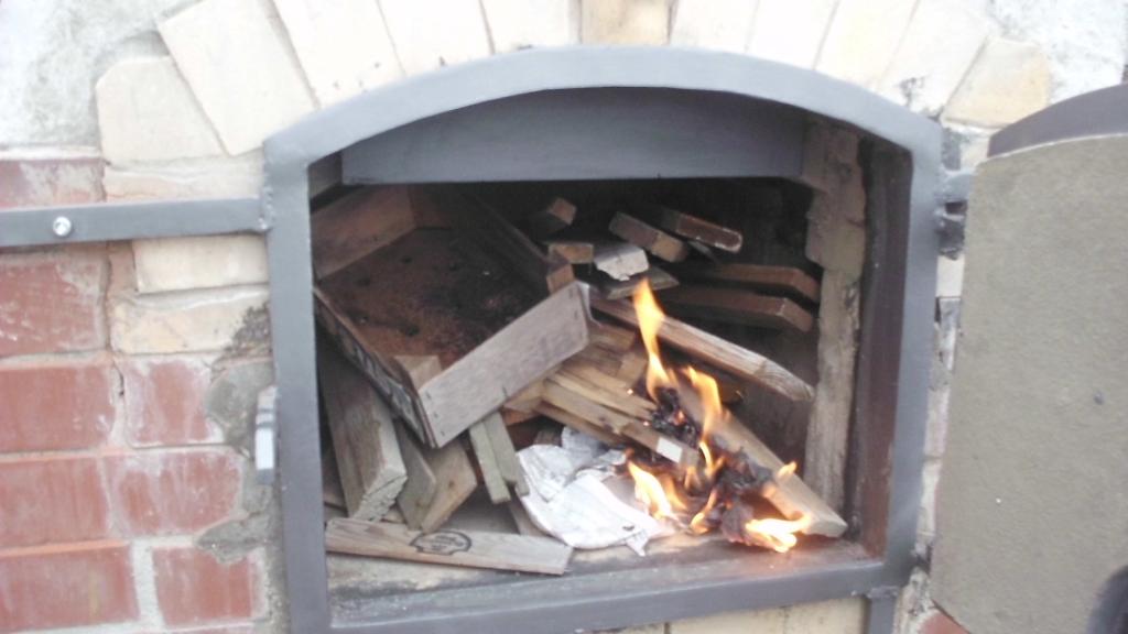 erste Flamme