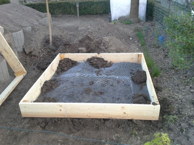 Unterer Rahmen mit Mäuseschutzgitter