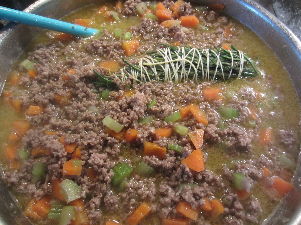 Gemüse Hack und Kräuter.JPG