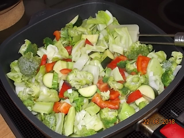 Gem-Pfanne mit Rührei.JPG