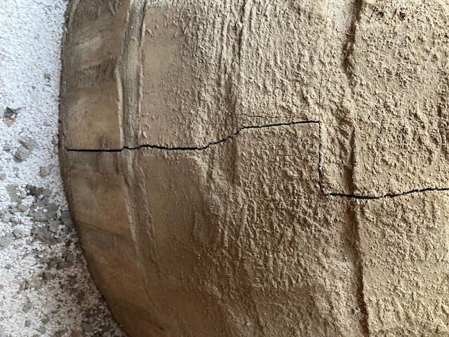 Riss hinten im Ofen, von unten bis fast oben