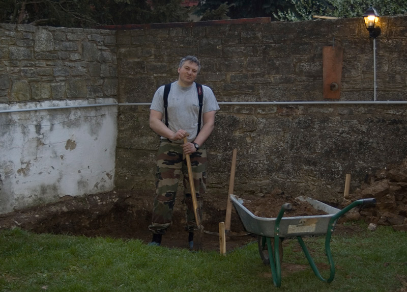 Das Loch und ich sind fertig