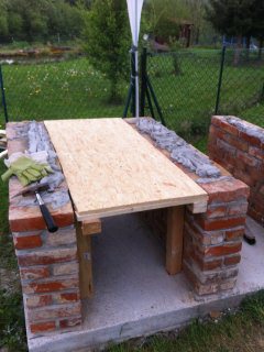 Gut abgestütze, Klötzchen unten helfen beim späteren entfernen.